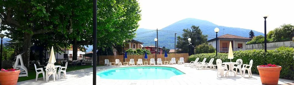 Caroline Hotel Brusimpiano