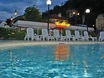 Caroline Hotel Brusimpiano